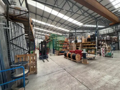Nave industrial en Avanzada-La Cueva