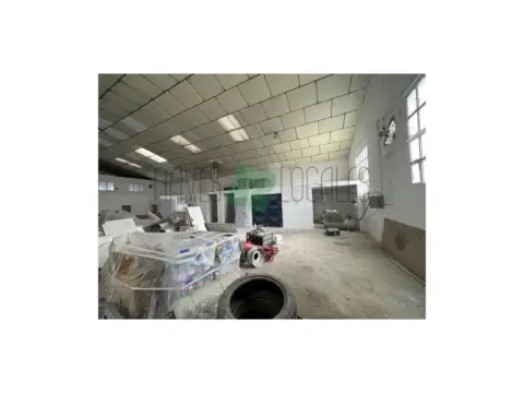 Nave industrial en Centro-Arroyo-La Fuente