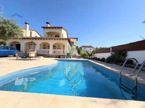 Casa pareada en Creixell