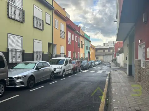 Casa adosada en Taco-Geneto-Las Chumberas-Guajara-Los Andenes