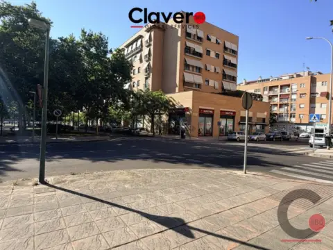 Piso en María Auxiliadora-Barriada de Llera