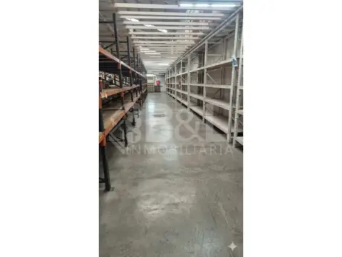 Nave industrial en Nuevo Parque-Los Rosales-Tráfico Pesado