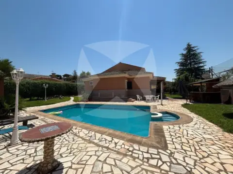 Chalet en Los Montitos-Carretera de Sevilla