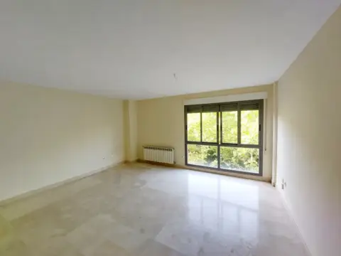 Piso en María Auxiliadora-Barriada de Llera