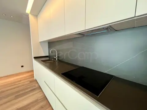 Pis de 3 habitacions en venda a Centro, Andorra la Vella · 55 de 60