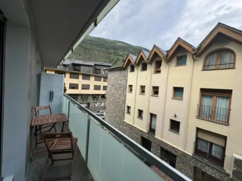 3-bedroom flat for sale in Encamp · 48 of 60