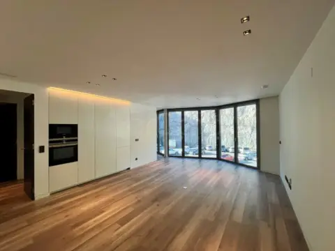 Pis de 3 habitacions en venda a Centro, Andorra la Vella · 45 de 60