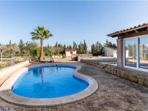 Casa rústica en Santa Maria del Camí