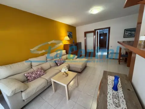 Piso en Carrer de l'Ampolla, 2