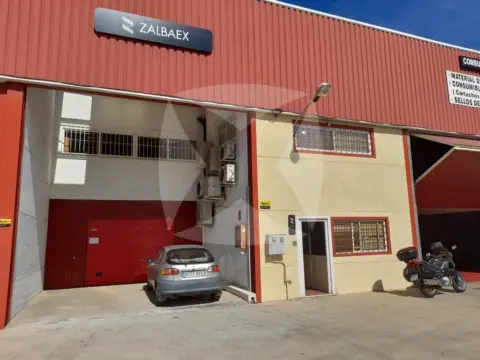 Nave industrial en El Nevero