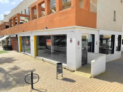 Local comercial en Casco Urbano