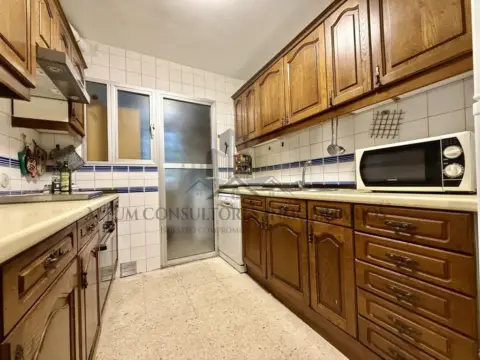 Piso en La Calzada - La Florida