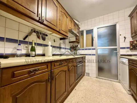 Piso en La Calzada - La Florida