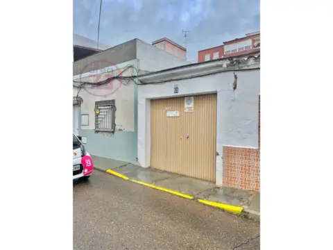 Warehouse in calle de Juan Labrado, 61