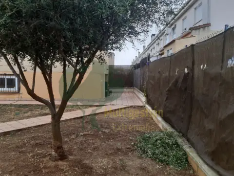 Casa adosada en Montesol-Mejostilla