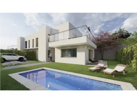 Casa pareada en Casco Antiguo