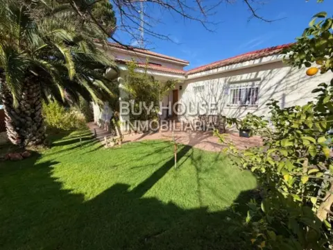 Chalet en Carranque