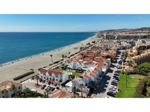 Casa adosada en calle