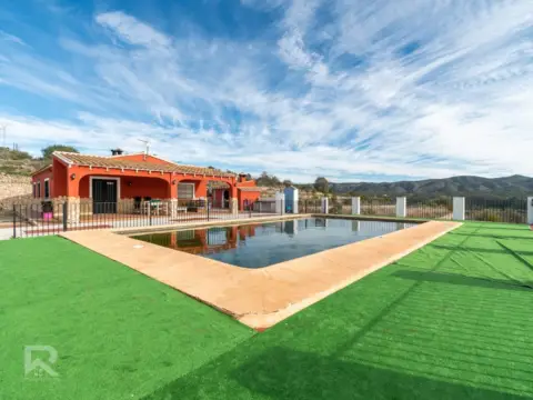 Chalet en Llutxent