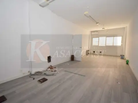 Local comercial en Puerto Deportivo
