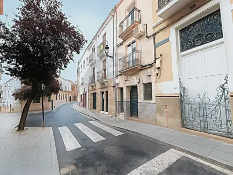 Local comercial en calle del Barrio Nuevo, 13