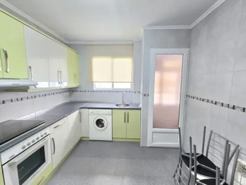 Piso en calle de Burgos, 6