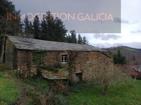 Casa rústica en Becerreá