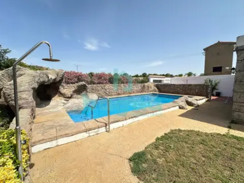Chalet en Almendralejo
