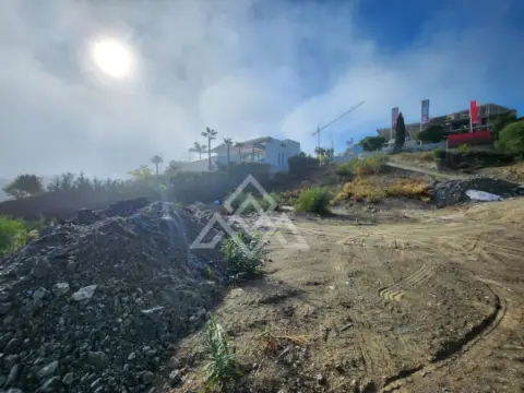 Terreno en calle Muñiz, 17