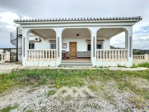 Casa en Chilches