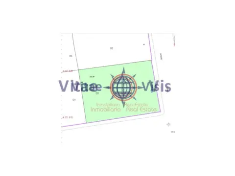 Terreno en calle Escultor Roque López