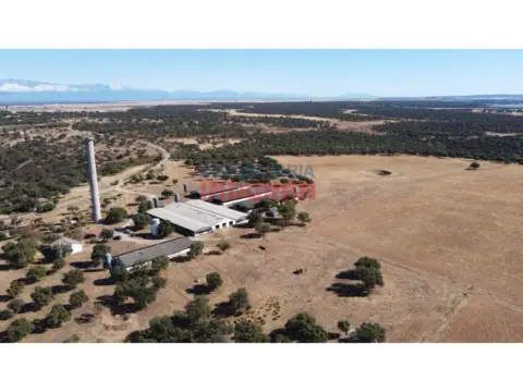Finca rústica en Peraleda de la Mata