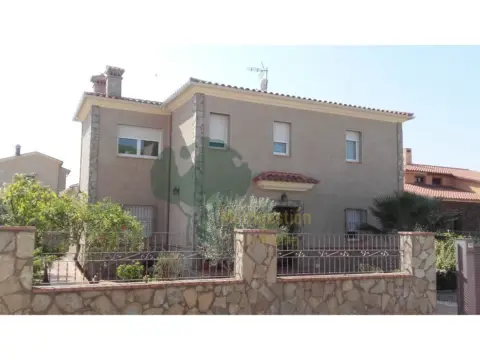 Chalet en Malpartida de Cáceres