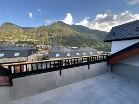 Piso en calle Carrera del Solà