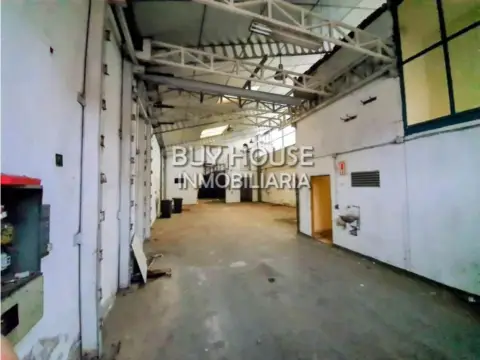 Nave industrial en Zona de la Estación-Cruz Roja