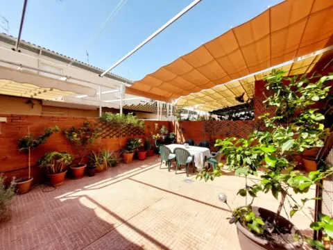 Casa adosada en Urbanización Guadiana