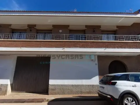 Casa en calle Democracia, 4
