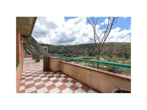 Ático en calle Rauda