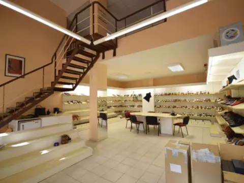 Local comercial en La Salud-El Perú-Cruz del Señor-Buenavista