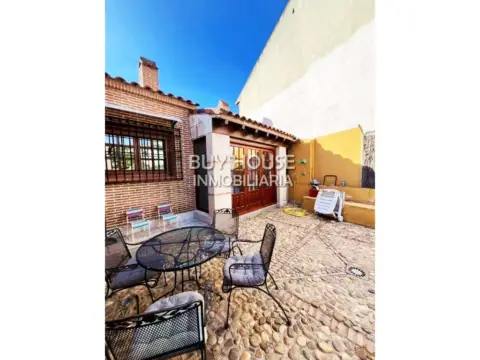 Chalet en Parque Manuel de Vega-Carretera de Ugena