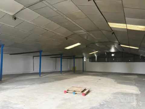 Nave industrial en Fuente el Saz de Jarama