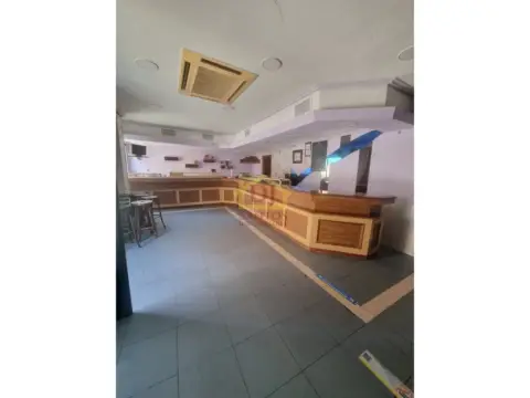 Local comercial en Estación