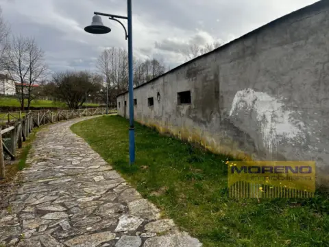 Nave industrial en Paradela