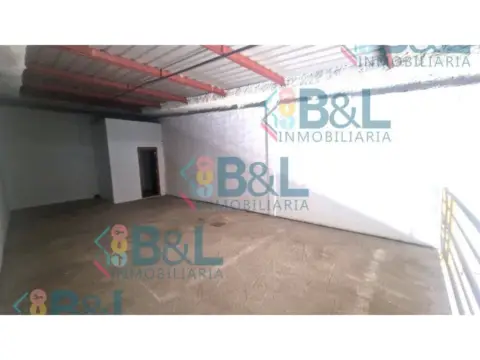 Nave industrial en Nuevo Parque-Los Rosales-Tráfico Pesado