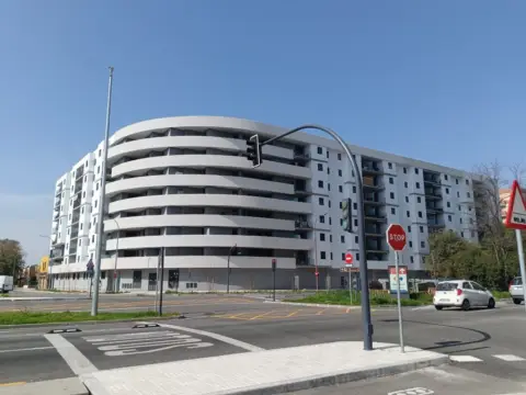 Piso en Avenida de las Ciencias-Emilio Lemos