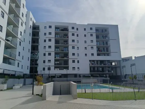 Piso en Avenida de las Ciencias-Emilio Lemos