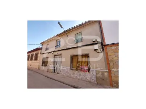 House in calle de Almaguer, 15