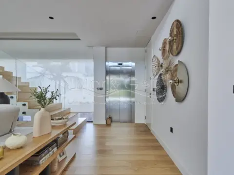 Casa en calle de los Hermanos Álvarez Quintero, 29