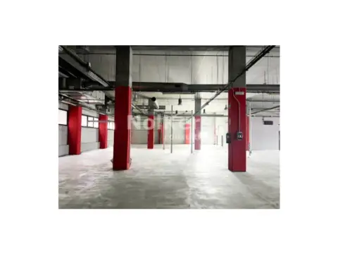 Nave industrial en Gran VIA L'H
