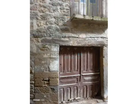 Casa adosada en calle de Juana Enríquez, 17